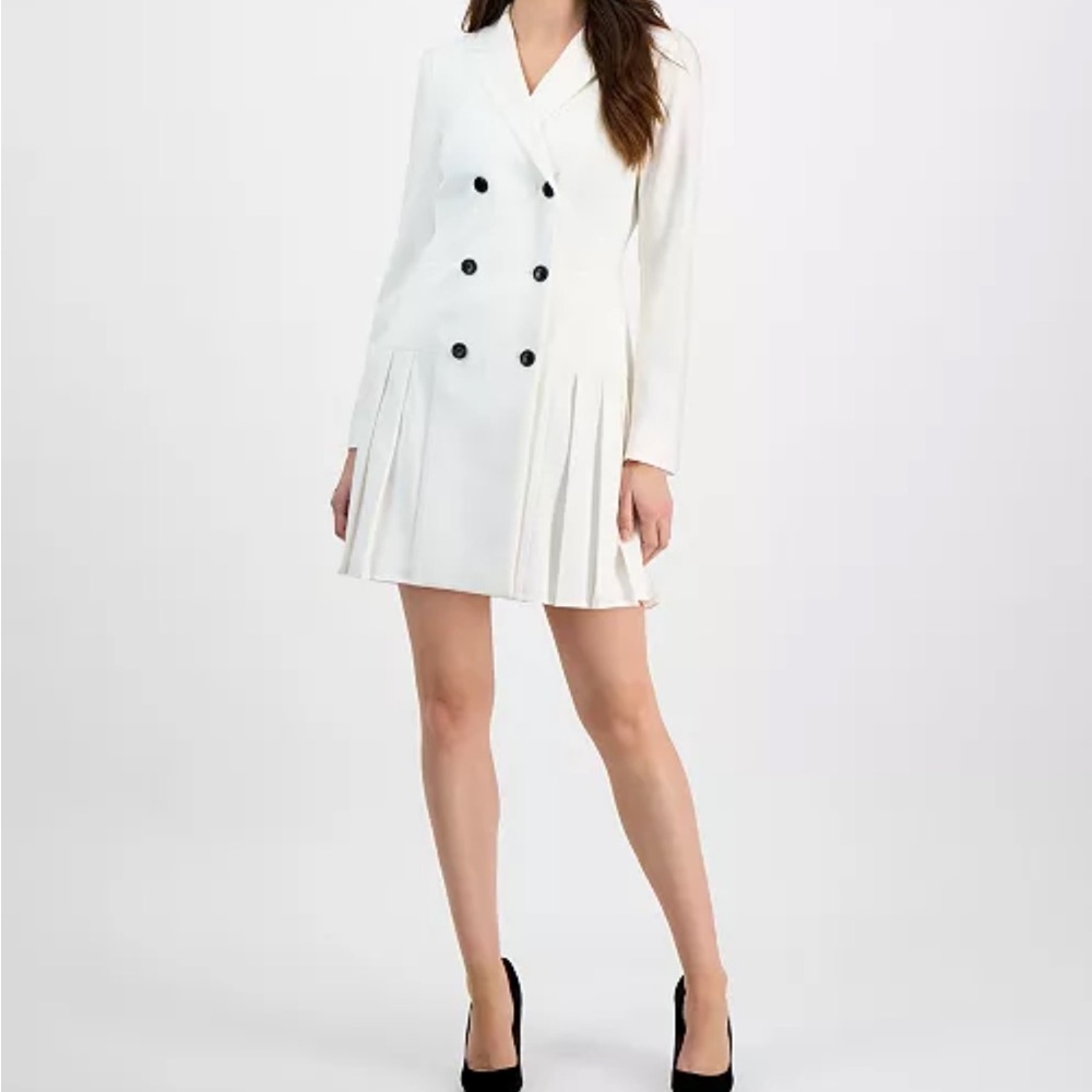 Tahari NWOT Pleated White Dress